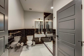 VRAIN 2 Bedroom 1 Bath with Full Kitchen